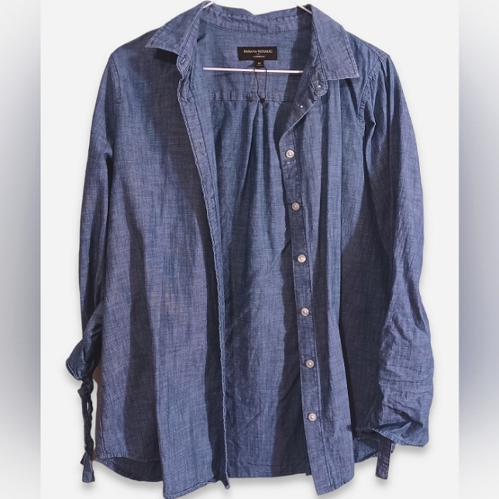 Banana Republic boyfriend fit denim top